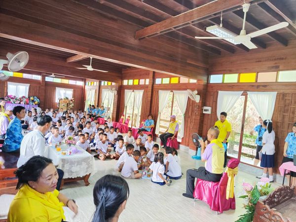 ตรวจเยี่ยมโรงเรียนวัดคลองขุด